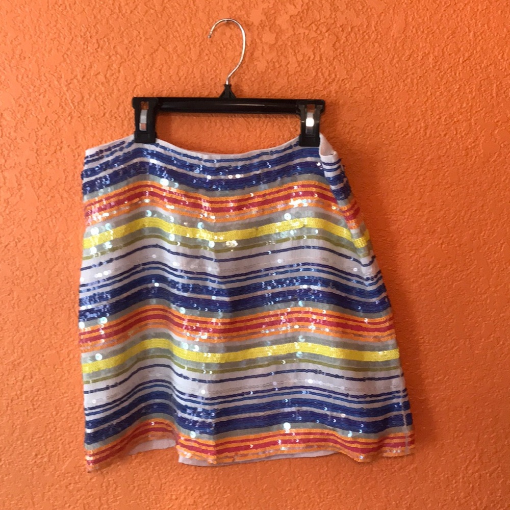 Short sequined party skirt!